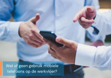Een mobiele telefoon in een werkomgeving, met de vraag of het gebruik ervan als werkvrij wordt beschouwd.
